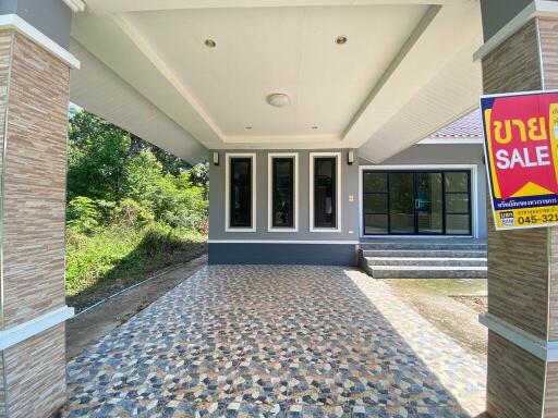 1,600 Sqm., 3 Beds, 3 Baths House listed for ฿ 1,853,000.