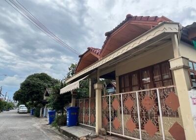 164 Sqm., 2 Beds, 2 Baths House listed for ฿ 1,996,000.