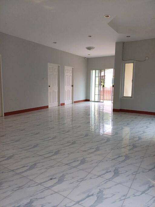 200 Sqm., 3 Beds, 2 Baths House listed for ฿ 1,805,000.