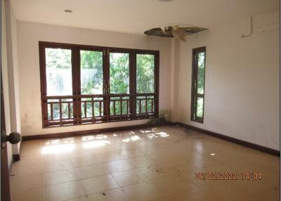 102 Sqm., 2 Beds, 2 Baths House listed for ฿ 1,550,000.