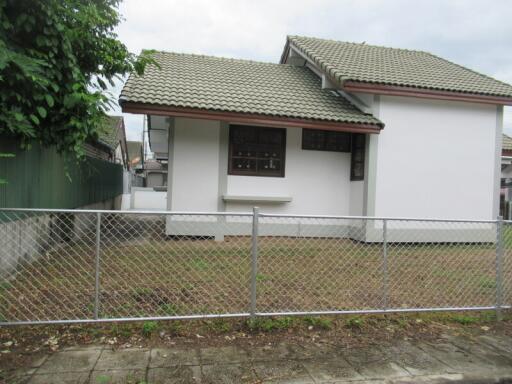 284 Sqm., 3 Beds, 2 Baths House listed for ฿ 1,980,000.