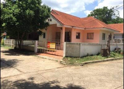 275 Sqm., 3 Beds, 2 Baths House listed for ฿ 1,848,000.