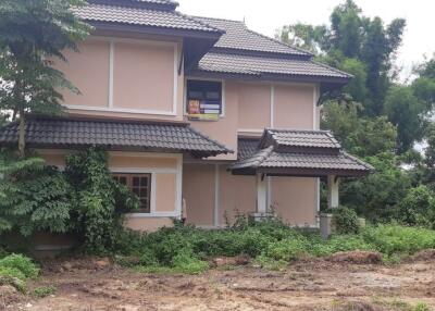 664 Sqm., 3 Beds, 1 Bath House listed for ฿ 1,752,000.