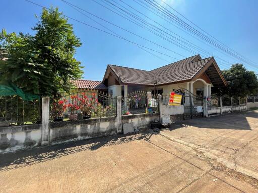 348 Sqm., 2 Beds, 1 Bath House listed for ฿ 1,722,000.