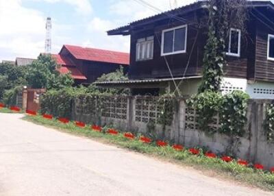 1,644 Sqm., 2 Beds, 1 Bath House listed for ฿ 1,536,000.