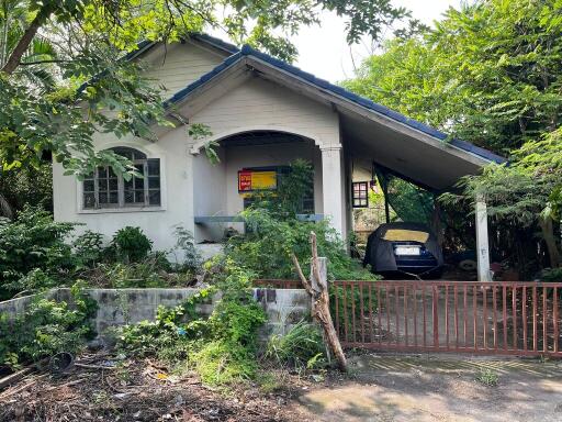 447 Sqm., 3 Beds, 1 Bath House listed for ฿ 1,503,000.
