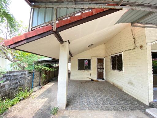 400 Sqm., 3 Beds, 2 Baths House listed for ฿ 1,473,000.