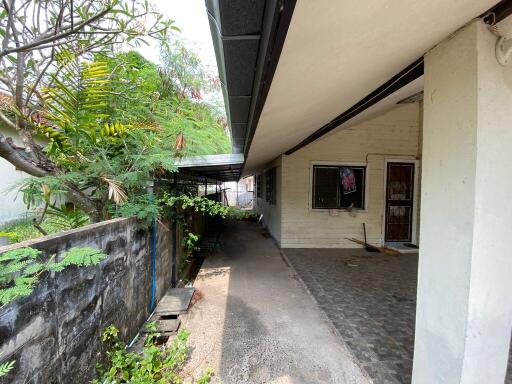 400 Sqm., 3 Beds, 2 Baths House listed for ฿ 1,473,000.