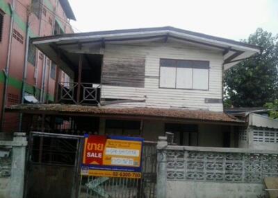 208 Sqm., 1 Bed, 1 Bath House listed for ฿ 1,311,000.