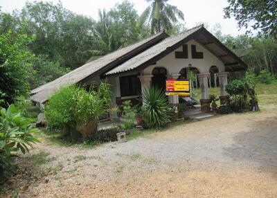 3,200 Sqm., 1 Bed, 1 Bath House listed for ฿ 1,142,000.