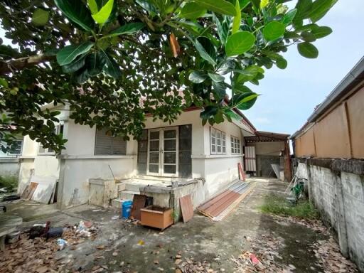202 Sqm., 2 Beds, 1 Bath House listed for ฿ 1,260,000.