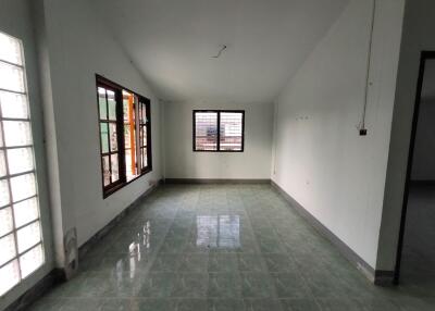 376 Sqm., 3 Beds, 2 Baths House listed for ฿ 900,000.