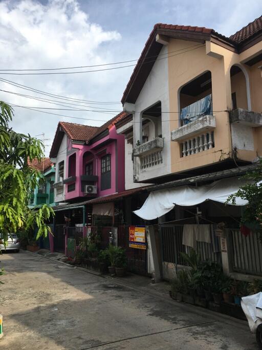 72 Sqm., 2 Beds, 2 Baths House listed for ฿ 1,045,000.
