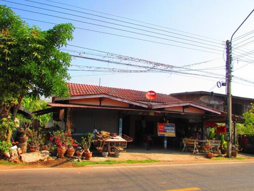 716 Sqm., 4 Beds, 1 Bath House listed for ฿ 1,042,000.