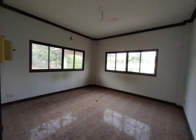 996 Sqm., 2 Beds, 2 Baths House listed for ฿ 820,000.