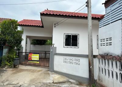 132 Sqm., 2 Beds, 1 Bath House listed for ฿ 1,103,000.