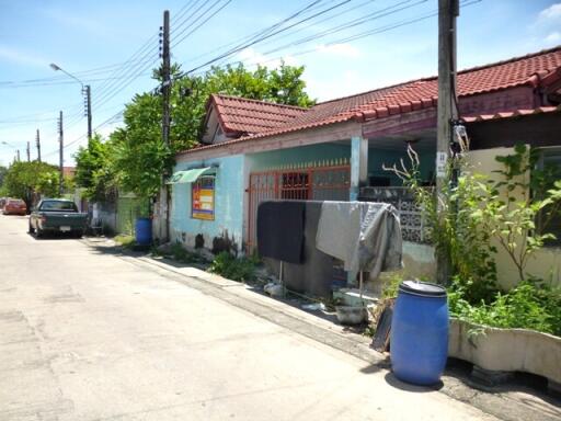 144 Sqm., 3 Beds, 1 Bath House listed for ฿ 850,000.