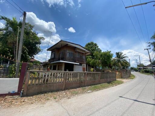 856 Sqm., 1 Bed, 1 Bath House listed for ฿ 986,000.