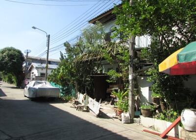 72 Sqm., 1 Bed, 1 Bath House listed for ฿ 950,000.