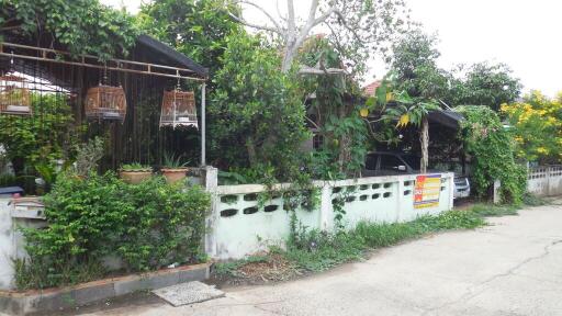 192 Sqm., 2 Beds, 1 Bath House listed for ฿ 935,000.