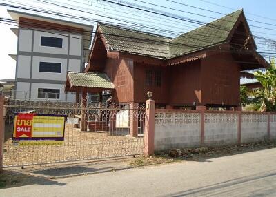 316 Sqm., 2 Beds, 1 Bath House listed for ฿ 998,000.