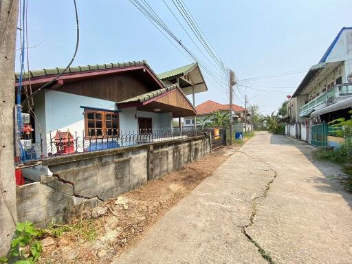 200 Sqm., 2 Beds, 1 Bath House listed for ฿ 900,000.