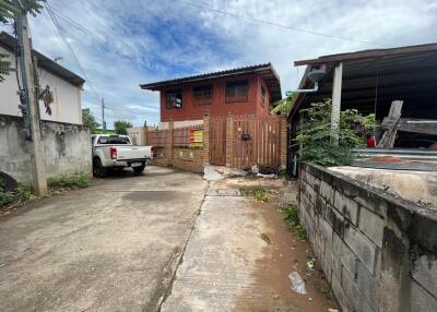 192 Sqm., 1 Bed, 1 Bath House listed for ฿ 990,000.