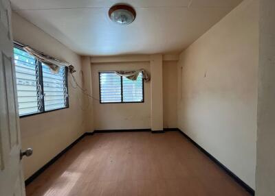 192 Sqm., 1 Bed, 1 Bath House listed for ฿ 990,000.
