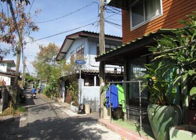 80 Sqm., 1 Bed, 1 Bath House listed for ฿ 987,000.