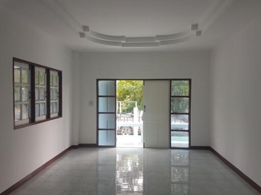 528 Sqm., 3 Beds, 1 Bath House listed for ฿ 980,000.