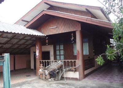 240 Sqm., 3 Beds, 2 Baths House listed for ฿ 970,000.
