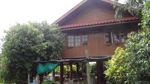 1,404 Sqm., 2 Beds, 1 Bath House listed for ฿ 861,000.