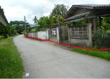 1,404 Sqm., 2 Beds, 1 Bath House listed for ฿ 861,000.