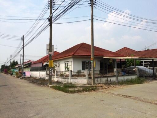 204 Sqm., 2 Beds, 1 Bath House listed for ฿ 945,000.