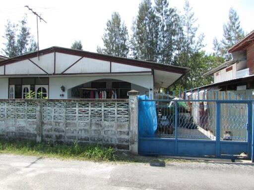 208 Sqm., 2 Beds, 1 Bath House listed for ฿ 931,000.