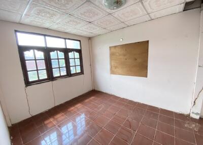608 Sqm., 2 Beds, 1 Bath House listed for ฿ 810,000.