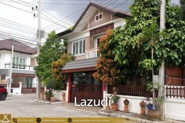 House for sale near Wua Lai Walking Street, Chiang Mai.