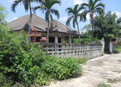 240 Sqm., 3 Beds, 1 Bath House listed for ฿ 783,000.