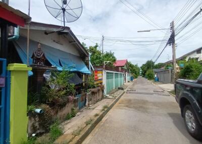 96 Sqm., 1 Bed, 1 Bath House listed for ฿ 778,000.