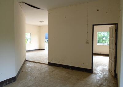 460 Sqm., 3 Beds, 1 Bath House listed for ฿ 850,000.