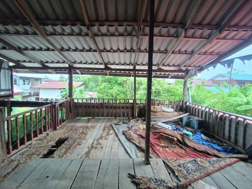 840 Sqm., 2 Beds, 1 Bath House listed for ฿ 737,000.