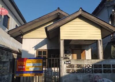 78 Sqm., 2 Beds, 1 Bath House listed for ฿ 713,000.