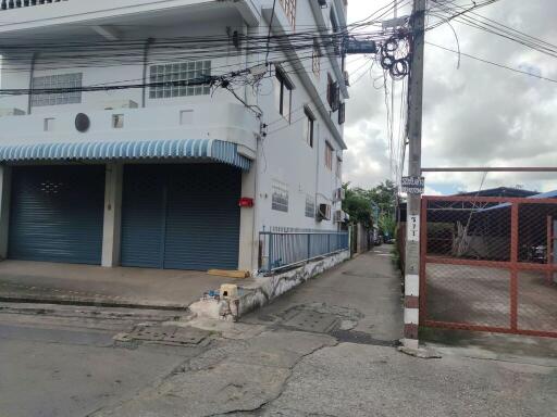 108 Sqm., 1 Bed, 1 Bath House listed for ฿ 678,000.