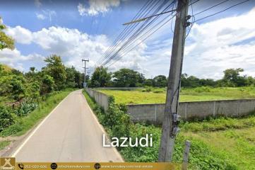 Sell ​​vacant land on the road Filled with a fence in the past.