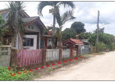 400 Sqm., 2 Beds, 1 Bath House listed for ฿ 692,000.