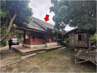 884 Sqm., 2 Beds, 1 Bath House listed for ฿ 619,000.