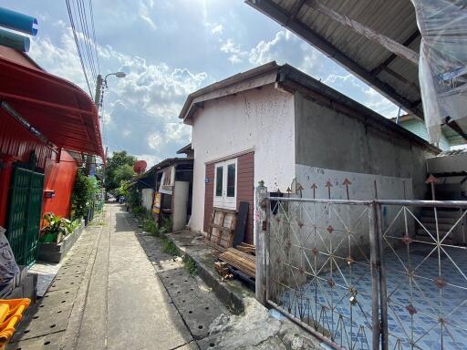 80 Sqm., 2 Beds, 1 Bath House listed for ฿ 683,000.
