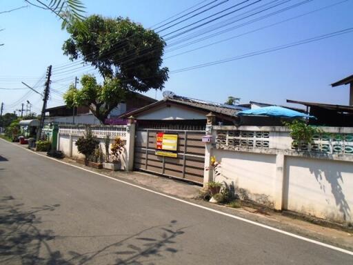 252 Sqm., 2 Beds, 1 Bath House listed for ฿ 617,000.