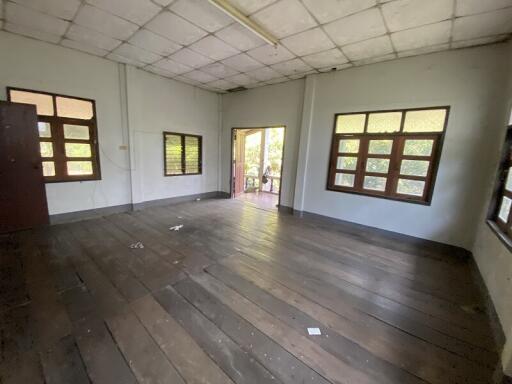 968 Sqm., 3 Beds, 2 Baths House listed for ฿ 647,000.