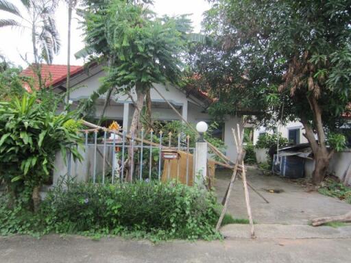 148 Sqm., 2 Beds, 1 Bath House listed for ฿ 570,000.